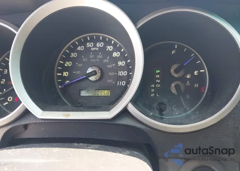 2006 Toyota 4Runner Limited V8 z USA, uszkodzony, nr VIN JTEBT17RX68035600